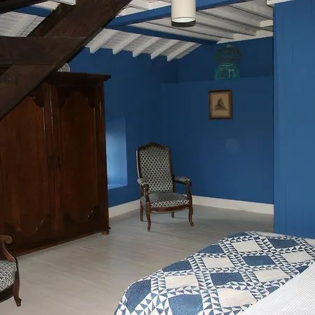 Вилла Chateau Calvayrac *